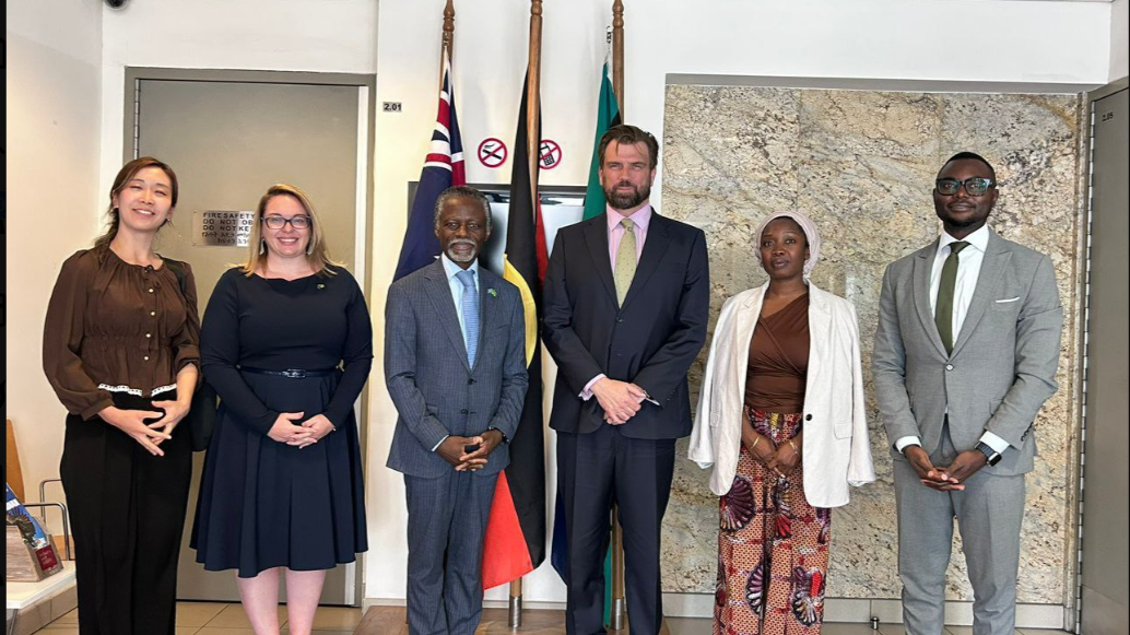 srsg_to_the_au_and_head_of_unoau_meets_with_the_ambassador_of_australia_to_ethiopia_and_representative_to_the_african_union_on_climate-peace-security_and_renewable_energy_cooperation_ahead_o